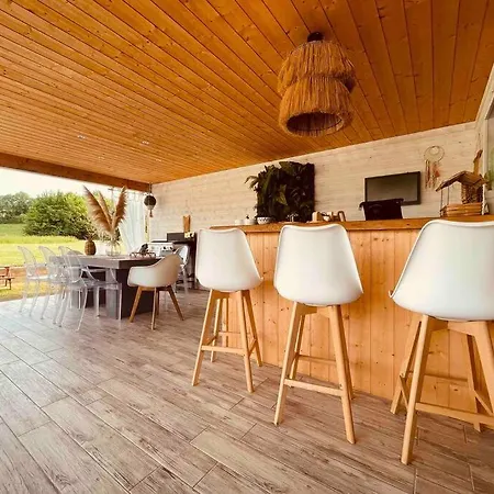 Avec Piscine En Campagne ! Holiday home Issigeac